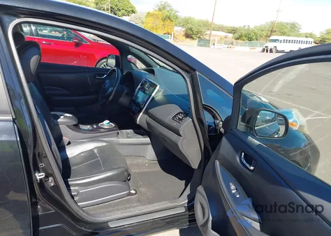 2013 Nissan Leaf Sl z USA, uszkodzony, nr VIN 1N4AZ0CP4DC413052